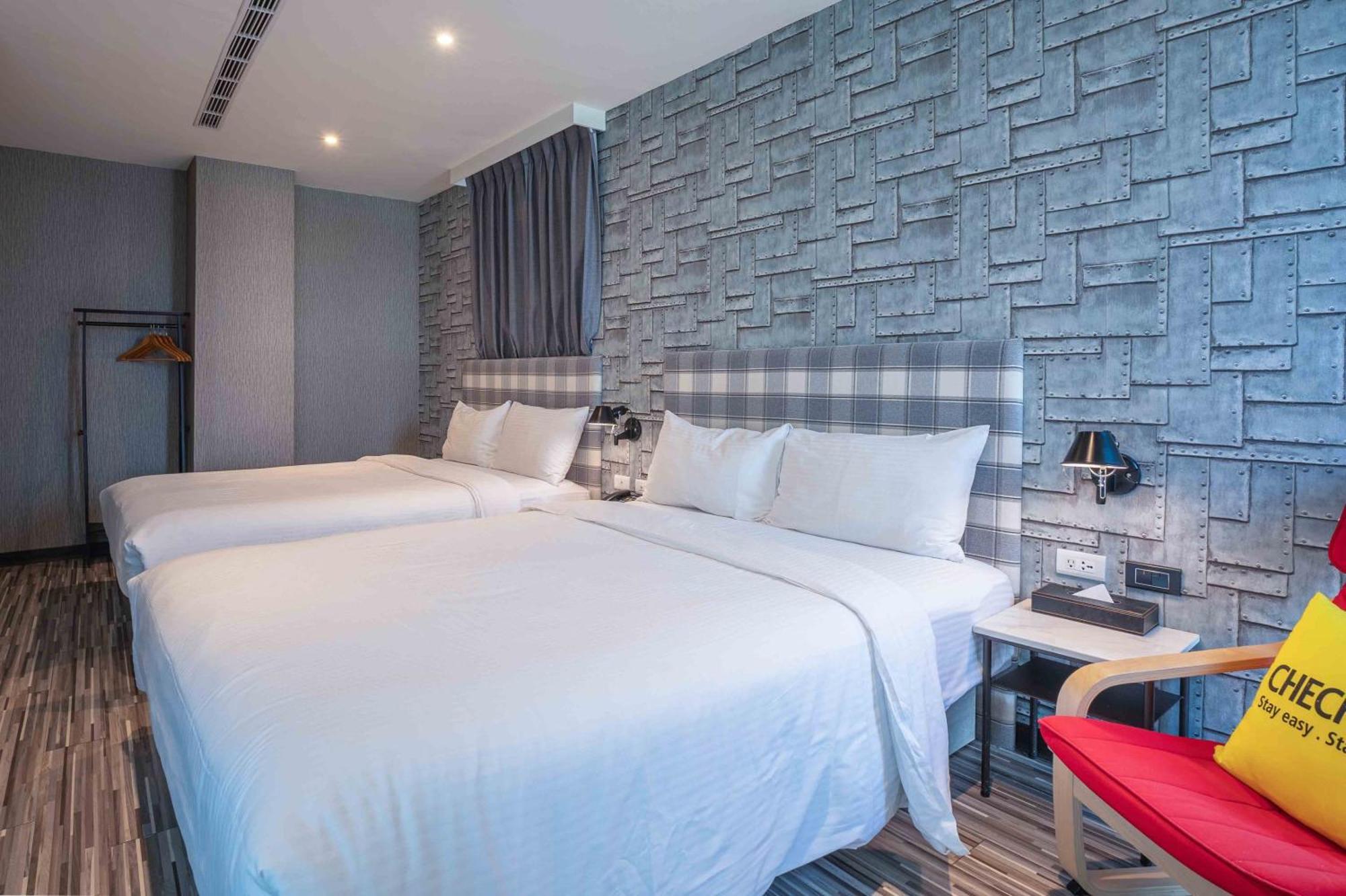 Check Inn Taichung Ziyou Exterior photo